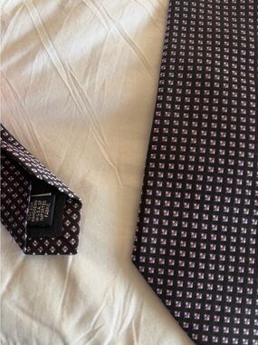Lands End 100% Silk Tie - black, purple, yellow